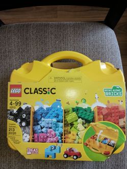 Lego classic creative suitcase