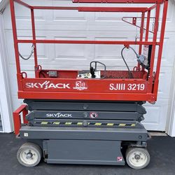 Scissor lift 3219