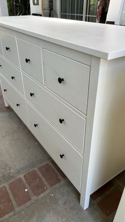 White 8 drawers, dresser, (free delivery)