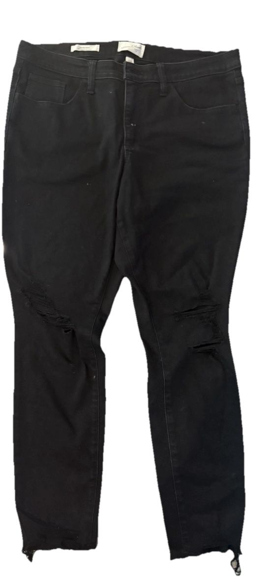 The value of "Universal Thread Black Mid-Rise Skinny jeans