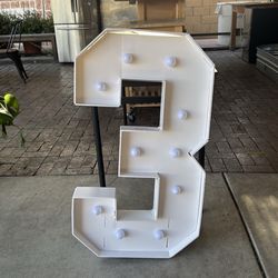 Number 3 letter light up
