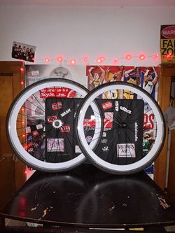 White Stock Wheel Set And 28c Tiers