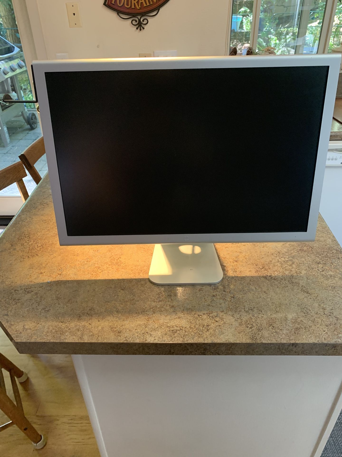 Apple Cinema HD Display Model A1082 23”