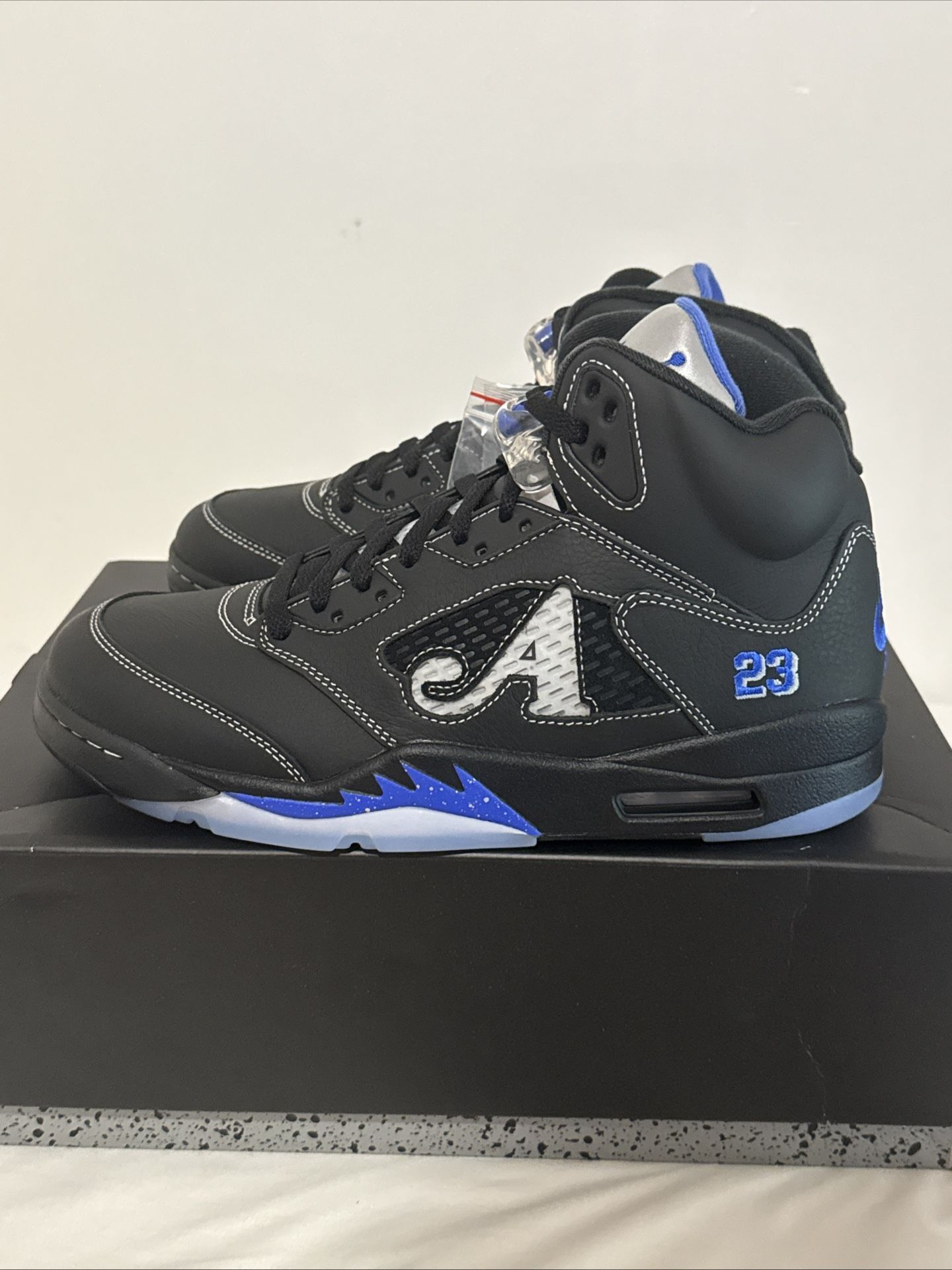 Awake Jordan 5 Brand New  10.5