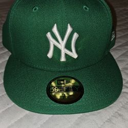 New York Yankees Green Fitted Hat