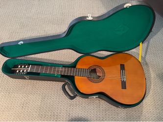 Bruno Ventura Classical Guitar, V-1585, Like New