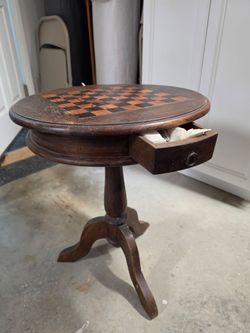 Decorative Chess Table