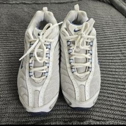 Nike Air Max  White  Blue Women’s Sz 9.5 Athletic Trainings Shoes