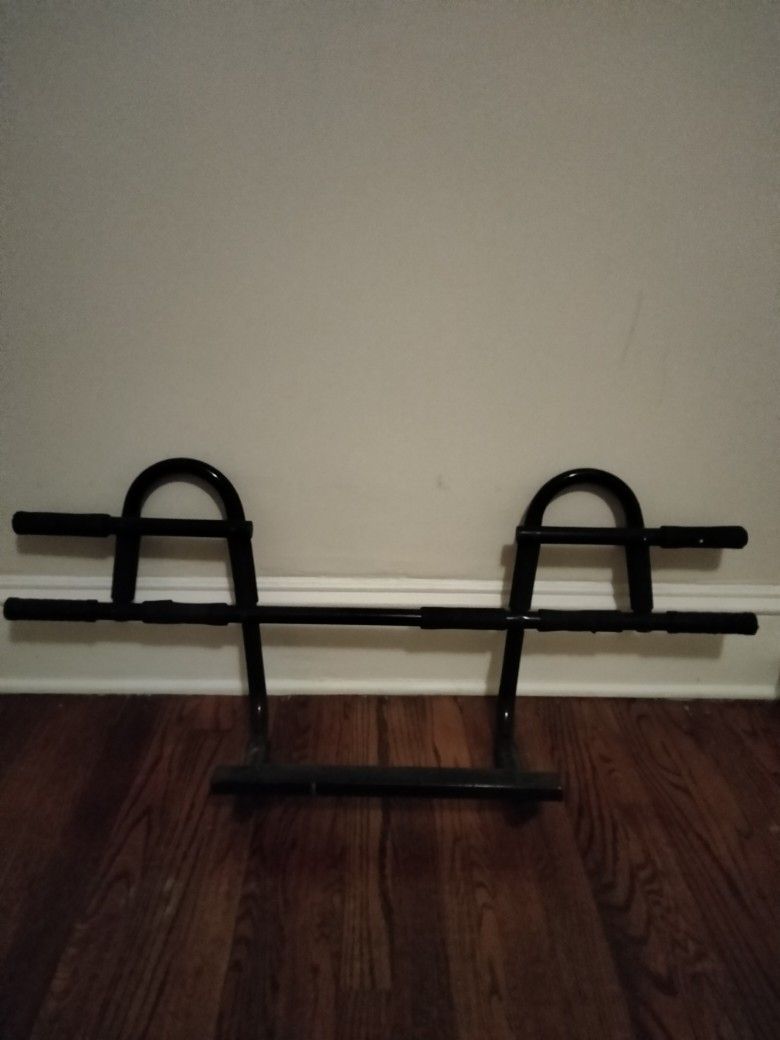 Doorway Pull-up Bar