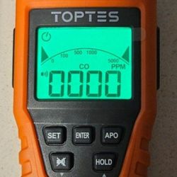 CT-300 PORTABLE CARBON MONOXIDE DETECTOR 