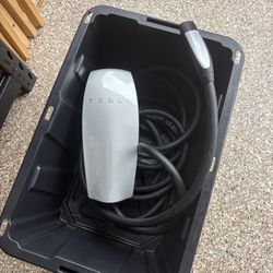 Tesla Charger 