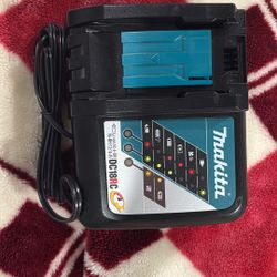 Makita Fast Charger DC18RC
