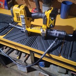 De Walt Grease Gun