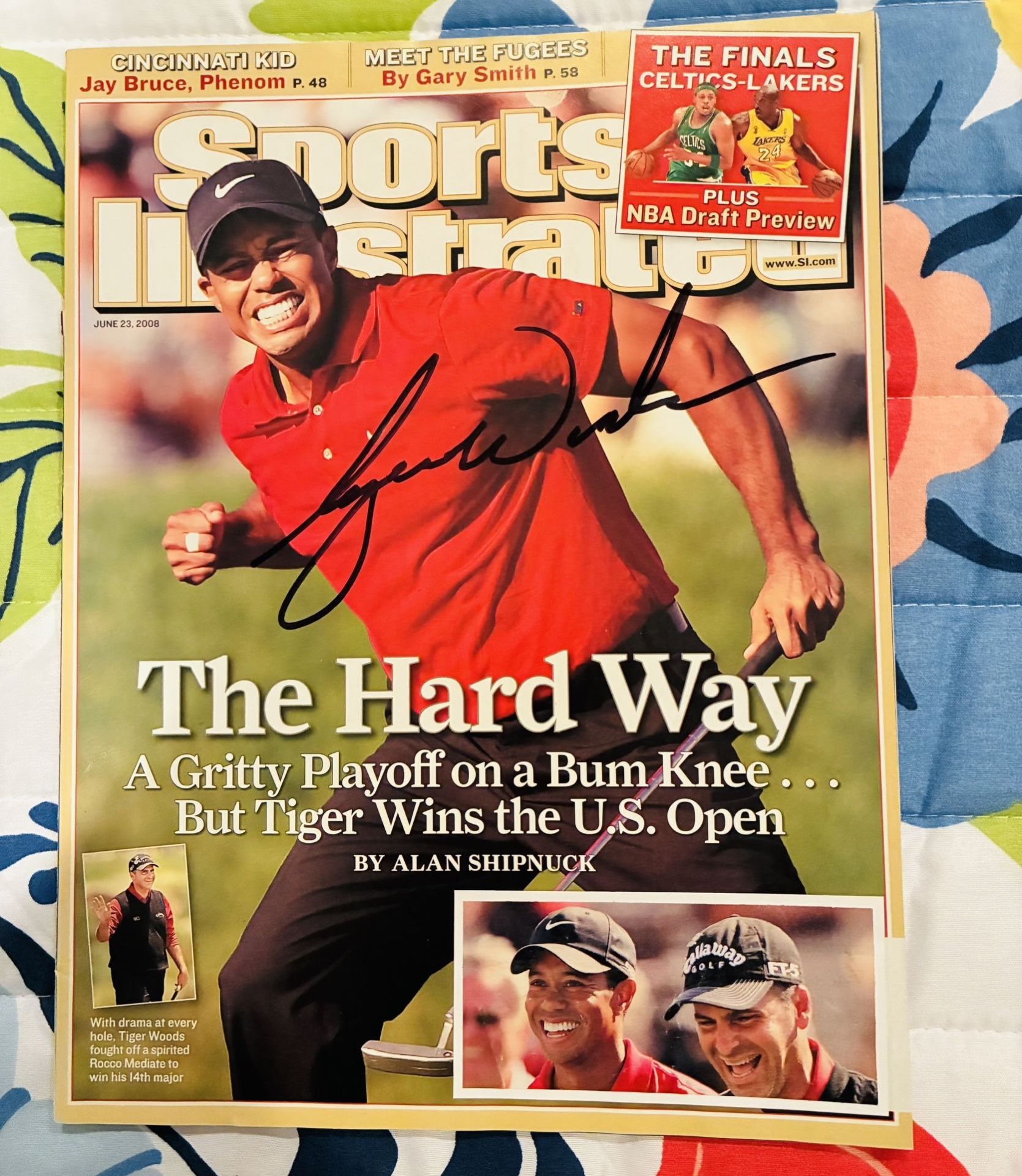 Autographed Tiger Woods Sports Illustrated Magazine ( No COA )