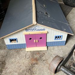 Breyer Farm Barn 