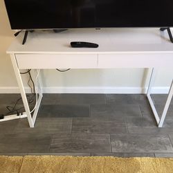 Console / TV Table