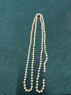 Giant Faux Pearl Necklace 