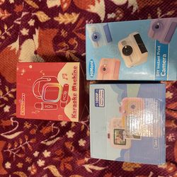 2  kids camera and Karaoke Machine n Rocket Spinner