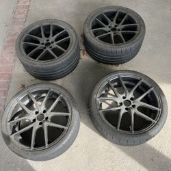 Wheels 20" Staggered (w/ Tires)