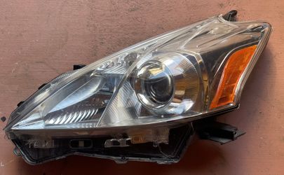 12-14 Toyota Prius V Left Driver Side Headlight