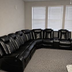 BLUETOOTH SPEAKERS & LED recliner sectional In BLACK 🖤🖤