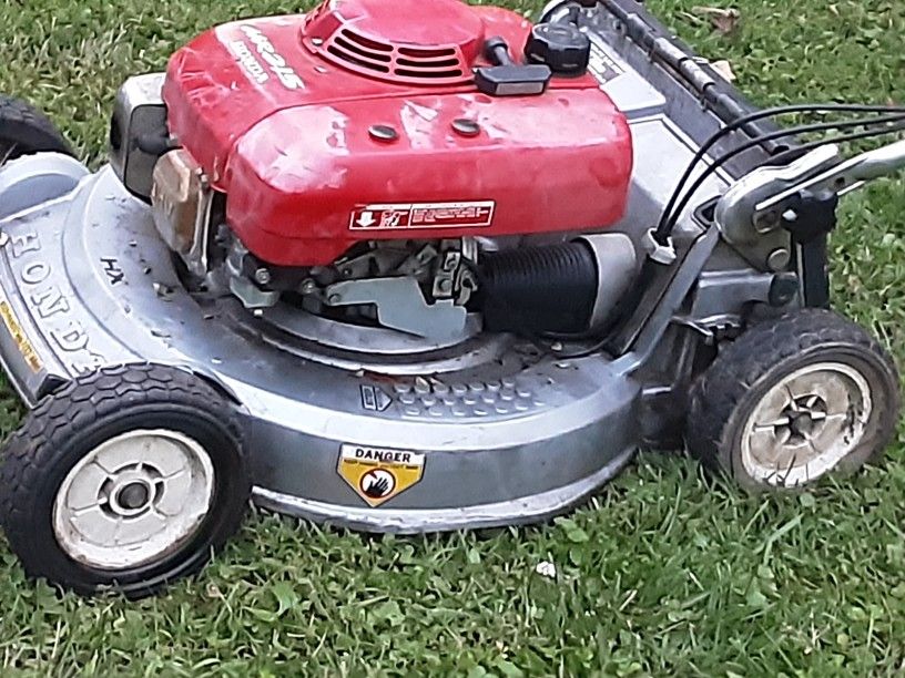Honda Hr215 .... Needs Some Help