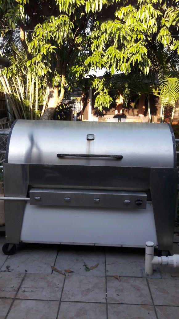 EXTRA LARGE BBQ GRILL COMMERCIAL STAINLESS STEEL