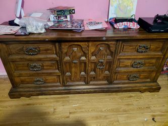 Dresser