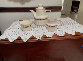 Carrigdhoun Pottery Tea Set