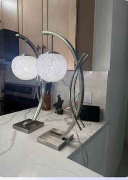 Lámparas de mesa modernas