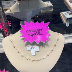 Women’s Necklace 