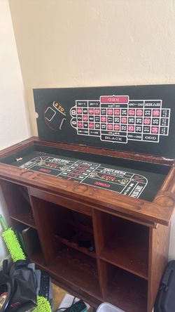 Free couch free bar with games