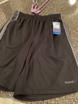 Reebok, men’s shot, size Large