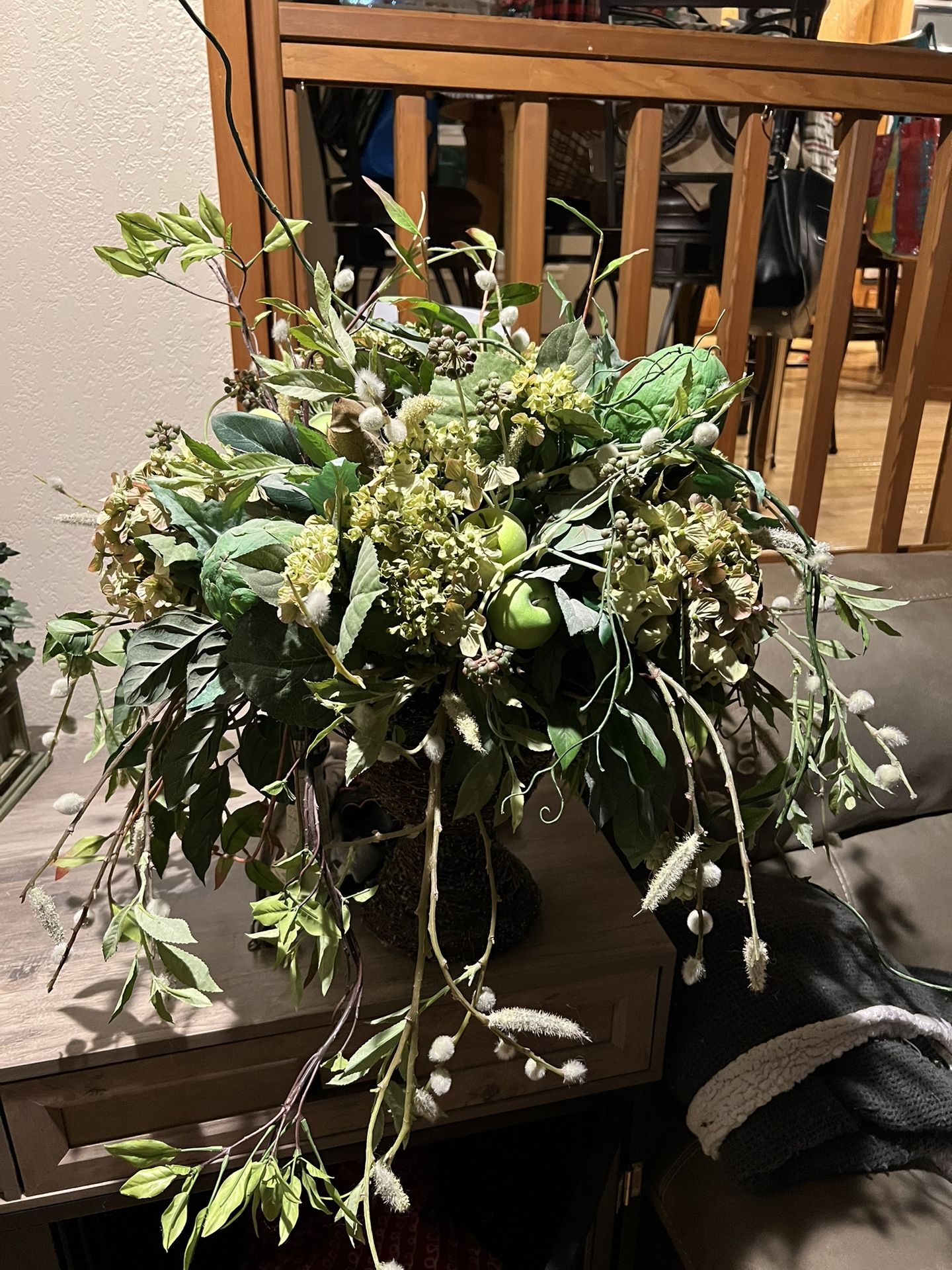 Artificial Center Piece