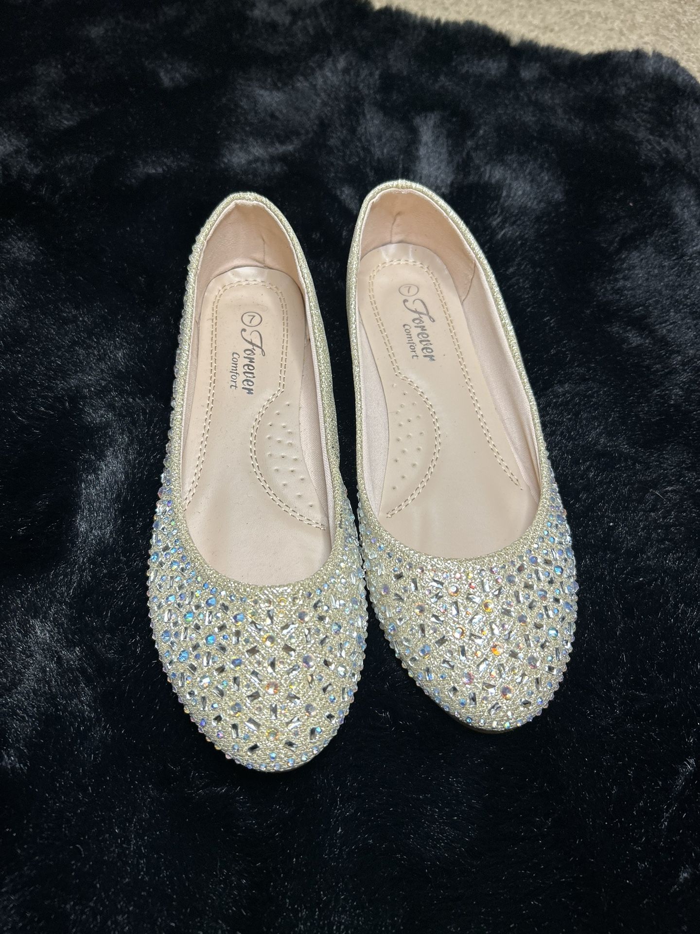 Forever Comfort Sparkly Flats