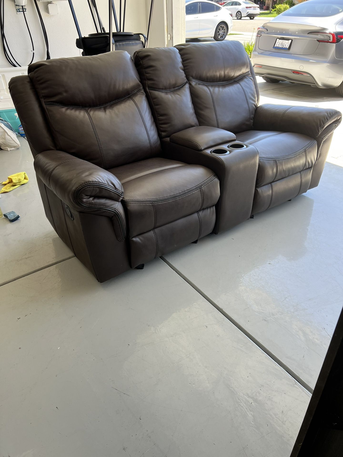 SOFA W/ Center Console And USB plugs