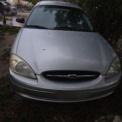 2001 Ford Taurus