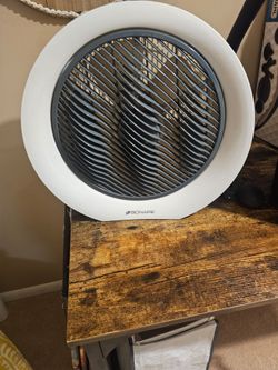 Bonaire Fan. Moving Sale
