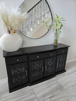 Credenza