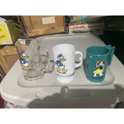 2 Donald Duck Mugs/ Snow White Cup