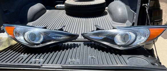 11-14 Hyundai Sonata Headlights