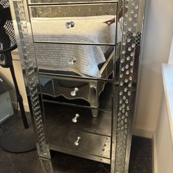 Mirror Heavy Chest