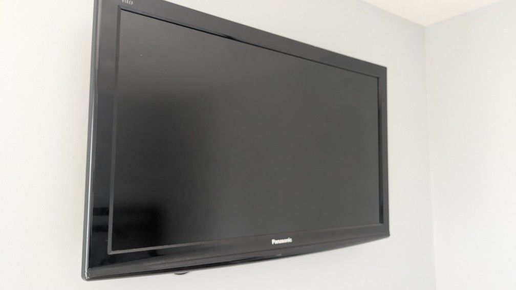 PANASONIC TV 32in