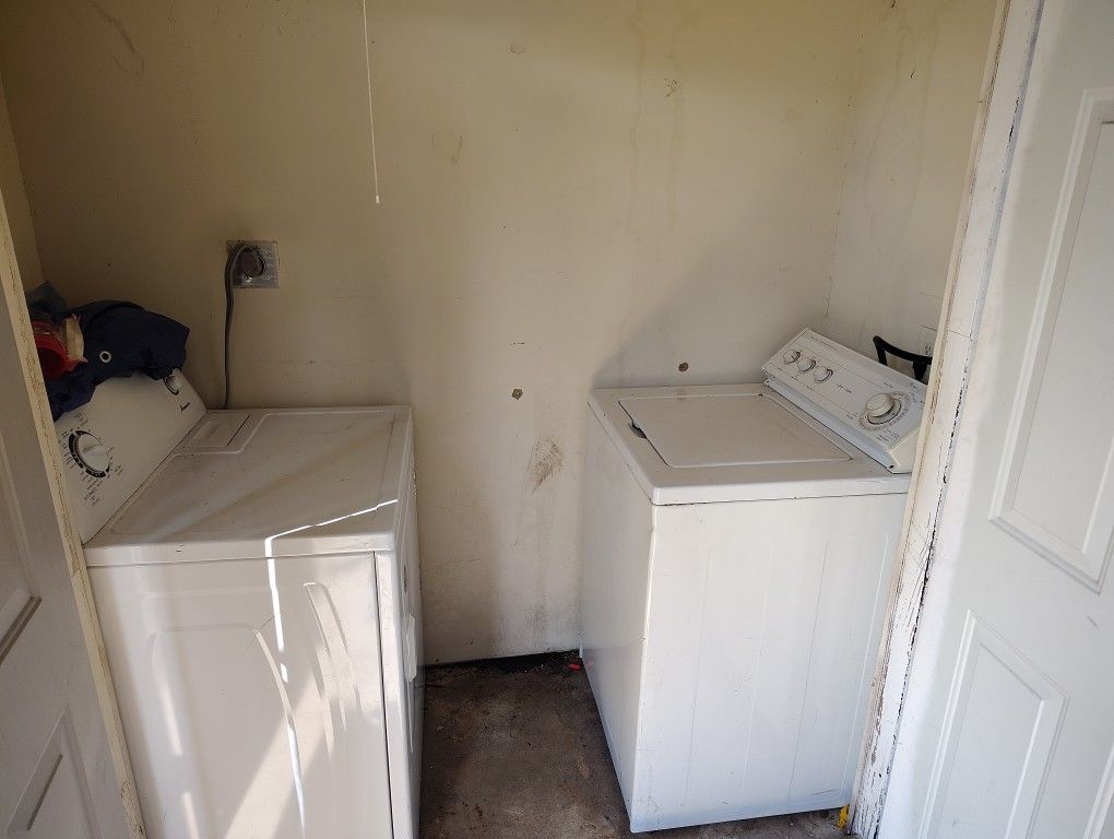 Washer & Dryer Set