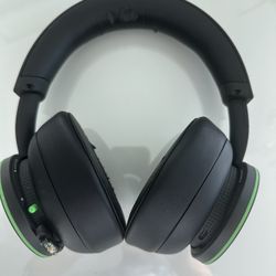 Xbox Series X Headset - Broken Mic And Peeling Leather 