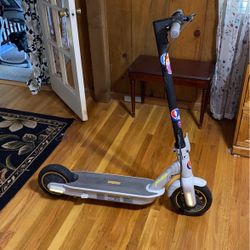 Segway Ninebot Max Scooter 