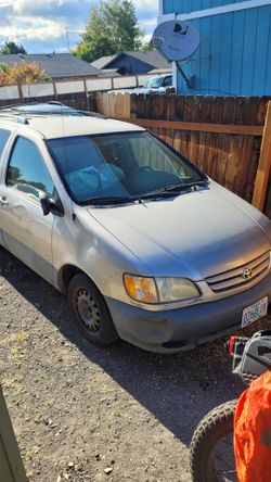 2003 Toyota Sienna