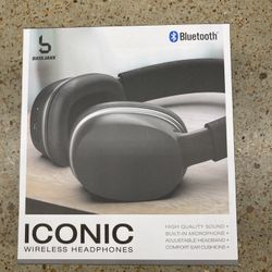 NWT Bluetooth Wireless Headphones 