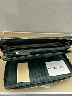 Michael Kors Women's Leather Continental Wristlet - Green - Clutches