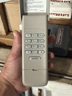 GARAGE DOOR KEYPAD OUTSIDE ENTRY